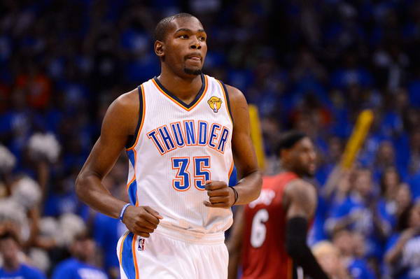 [图]拜仁全场0射正 客场0-0闷平勒沃库森继续领跑.